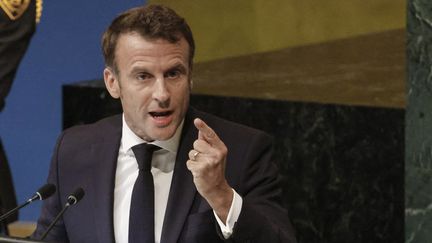 Emmanuel Macron à la tribune de l'Assemblée Générale des Nations Unies, le 20 septembre 2022. (LUDOVIC MARIN / AFP)