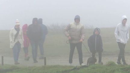 Pour digérer le repas de Noël, quoi de mieux qu'une balade au mont Saint-Michel de Brasparts ? France 2 vous propose de (re)découvrir les lieux. (FRANCE 2)