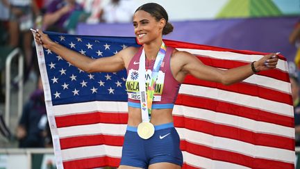 L'Américaine Sydney McLaughlin, titrée sur 400 m haies, aux championnats du monde d'Eugene (Etats-Unis), le 22 juillet 2022. (BEN STANSALL / AFP)