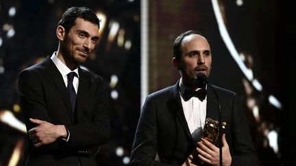 (de g. à dr.) Patrick Imbert et Benjamin Renner, les deux réalisateurs du "Grand méchant renard et autres contes", César 2018 du Meilleur film d'animation.
 (PHILIPPE LOPEZ / AFP)