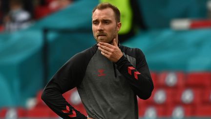 Le joueur de la sélection du Danemark Christian Eriksen, à l'échauffement avant le match contre la Finlande de l'Euro 2020, le 12 juin 2021, à Copenhague.&nbsp; (JONATHAN NACKSTRAND / AFP)