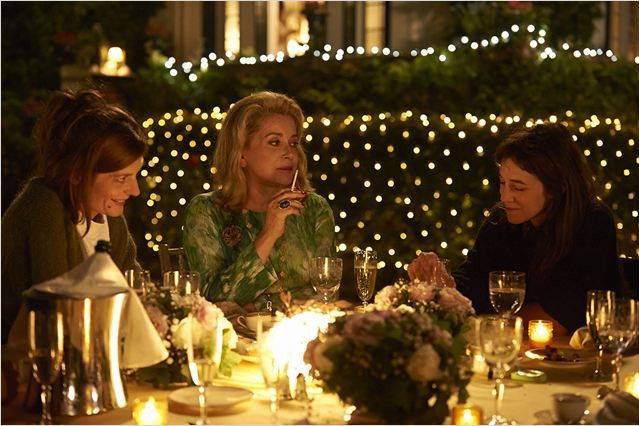 Chira Mastroianni, Catherine Deneuve et Charlotte Gainsbourg dans "3 Coeurs" de Benoît Jacquot
 (Wild Bunch Distribution )