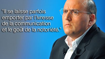 Le d&eacute;put&eacute; PS Julien Dray,&nbsp;le 26 ao&ucirc;t 2013, dans le journal "Le Monde". (LIONEL BONAVENTURE / AFP)