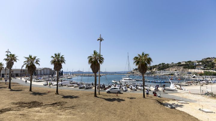 La vue sur la rade du Roucas-Blanc depuis le poste de commandement du test event de voile olympique, le dimanche 9 juillet 2023. (AGENCE KMSP / KMSP)