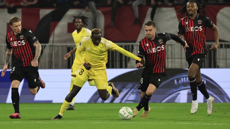 Nice's Aaron Ramsey against Sheriff Tiraspol in the round of 16 second leg of the Europa League Conference, March 16, 2023. (VALERY HACHE / AFP)