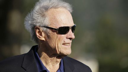 Le réalisateur américain Clint Eastwood&nbsp;&nbsp;à Pebble Beach, en Californie (Etats-Unis), le 12 février 2017. (ERIC RISBERG/AP/SIPA)