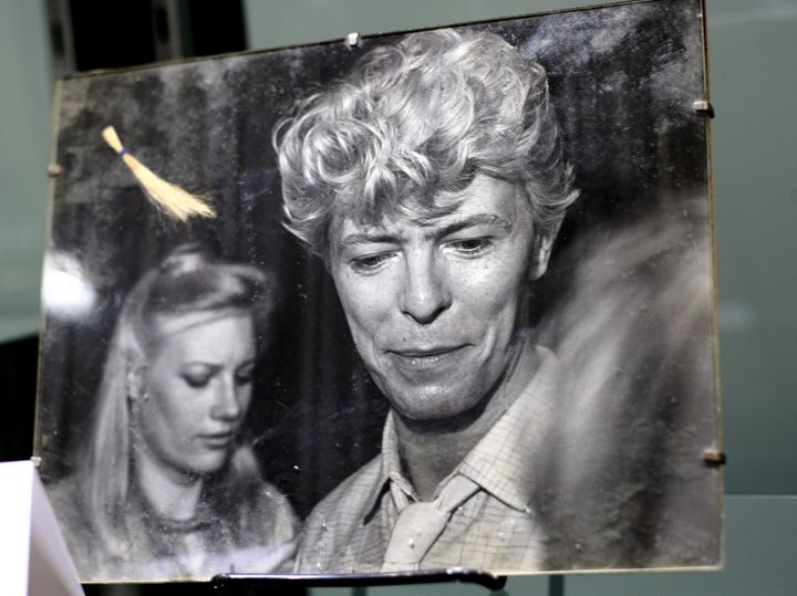 La mèche de David Bowie vendue aux enchères 18.750 dollars.
 (Tommaso Boddi / AFP)