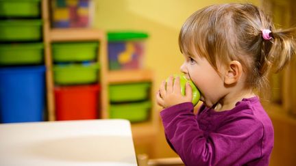  (Apprendre aux enfants dès la maternelle à manger équilibré avec des produits locaux de saison © europarl.eu)