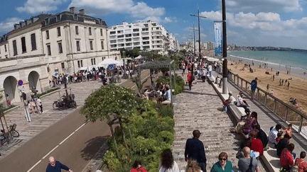 En Vendée, la station balnéaire des Sables-d'Olonne ne cesse de voir sa fréquentation augmenter. Le maire a décidé de mettre en place diverses mesures pour préserver la tranquillité des habitants. (France 2)