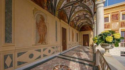 Vue d'une partie de la galerie d' Hercule et d'un morceau de la chapelle palatine au Palais princier de Monaco. (GEOFFROY MOUFFLET / PALAIS PRINCIER DE MONACO)