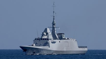 La frégate française "Languedoc" lors d'un exercice en Méditerranée, le 27 mars 2023. (JACK GUEZ / AFP)