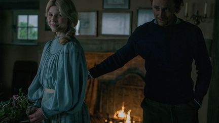 Clémence&nbsp;Poésy et Tom&nbsp;Hiddleston dans «&nbsp;The Essex Serpent&nbsp;», disponible sur Apple&nbsp;TV+. (APPLETV+)