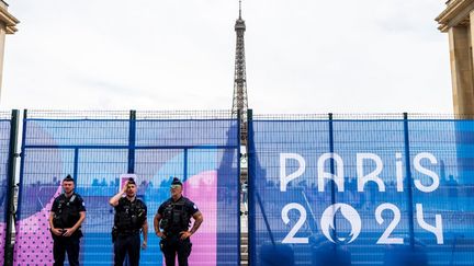 Paris 2024 : des dizaines d'accréditations refusées pour des raisons de sécurité en amont des Jeux olympiques et paralympiques