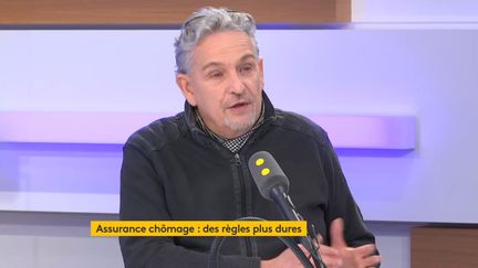 Les règles de l'assurance chômage deviennent plus dures. La réforme du système entre en vigueur ce 1er novembre.&nbsp;Pour Philippe Villechalane, de l'APEIS, qui défend les droits des chômeurs, c'est "un véritable cataclysme". (FRANCEINFO / RADIO FRANCE)