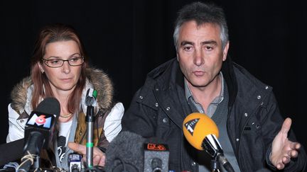 Violette et Jesus Rodriguez, les parents de Chlo&eacute;, le 17 novembre 2012. (PASCAL GUYOT / AFP)