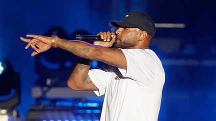 Le rappeur Booba lors de la 37e édition du festival des Francofolies&nbsp;de La Rochelle&nbsp;(Charente-Maritime), le 15 juillet 2022.&nbsp; (ROMAIN PERROCHEAU / AFP)