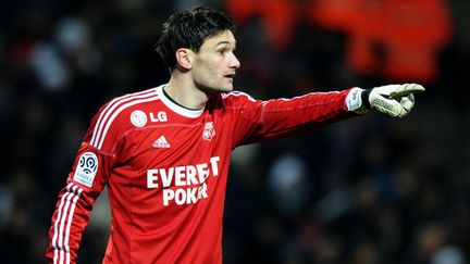 Hugo Lloris pourrait s'envoler pour Tottenham (PASCAL GUYOT / AFP)