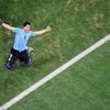 Luis Suarez, en pleurs apr&egrave;s son deuxi&egrave;me but contre l'Angleterre, le 19 juin 2014, &agrave; Sao Paulo (Br&eacute;sil), lors de la Coupe du monde. (FRANCOIS XAVIER MARIT / AFP)