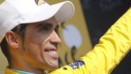 Le cycliste espagnol Alberto Contador, lors de la 16e &eacute;tape du Tour de France, le 20 juillet 2010. (JOEL SAGET / AFP)