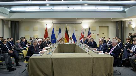 &nbsp; (Les chefs de la diplomatie des grandes puissances nucléaires et de l'Iran continuent les négociations à Lausanne © MaxPPP)