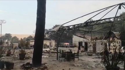 Les incendies en Gironde ont des effets dévastateurs sur le tourisme et plus particulièrement pour les campings puisque plusieurs d’entre eux ont été totalement détruits par les flammes. (FRANCE 2)