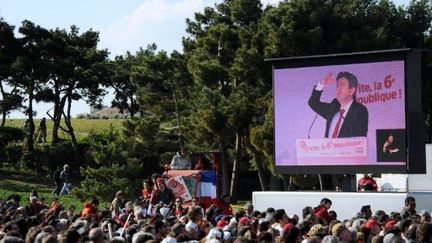 Jean-Luc Mélenchon sur la plage du Prado (ANNE-CHRISTINE POUJOULAT / AFP)