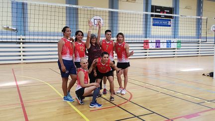 L'association parisienne Pari-T&nbsp;a créé une équipe de volley-ball inclusive, accueillant de personnes transgenres. (Association Pari-T)