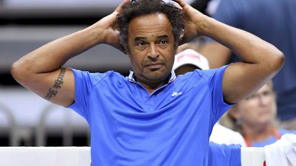 Yannick Noah lors de la demi-finale de Coupe Davis en Croatie, le 18 septembre 2016. (ANDREJ ISAKOVIC / AFP)