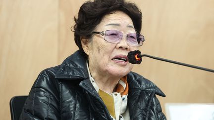 Lee Young-soo, 95, a victim of sexual slavery in Japan during World War II, speaks during a press conference on November 23, 2023, in Seoul, South Korea.  (YONHAP / YONHAP / AFP)