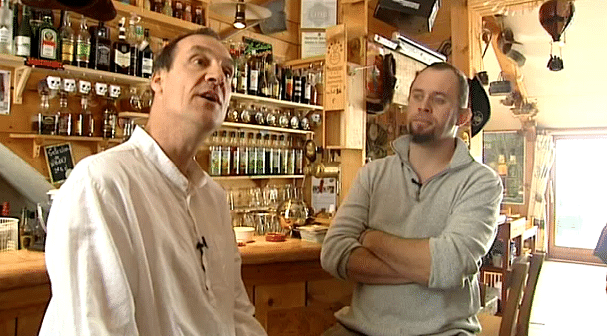 Ian Guiddey ("Barefoot Iano") et Mathieu Guillou ("Mr. Mat")
 (France 3)