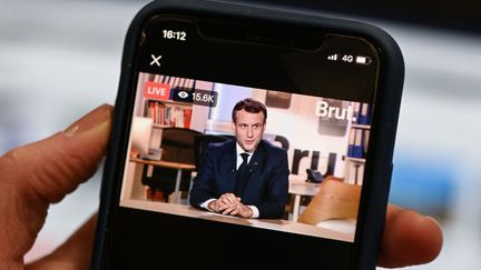 Emmanuel Macron, le président de la République, répond aux questions du média en ligne Brut, le 4 décembre 2020. (BERTRAND GUAY / AFP)