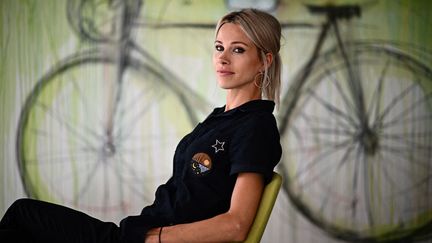 Marion Rousse, directrice du Tour de France femmes, lors d'une séance photo le 20 mai 2022. (ANNE-CHRISTINE POUJOULAT / AFP)