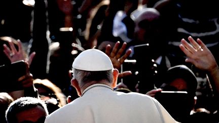 Le pape François à son audience générale hebdomadaire sur la place Saint-Pierre du Vatican, le 11 octobre 2023. (TIZIANA FABI / AFP)