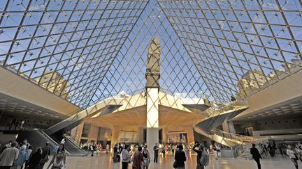 Le mus&eacute;e du Louvre, &agrave; Paris, le 8 septembre 2013. C'est &agrave; la mi-ao&ucirc;t que la direction a alert&eacute; la police au sujet de faux billets en circulation.&nbsp; (MAXPPP)