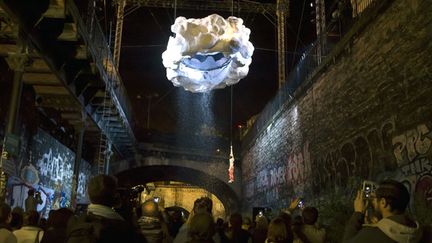 &nbsp; (L'installation de Stéphane Ricordel sur la Petite ceinture (18ème) © MaxPPP)