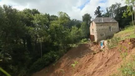 Glissement de terrain à Narcastet (Pyrénées-Atlantiques). (FRANCE 2)