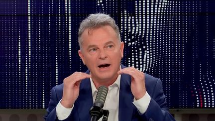 Fabien Roussel, secrétaire national du PCF et candidat à la présidentielle, le 18 octobre 2021 sur franceinfo. (FRANCEINFO / RADIO FRANCE)