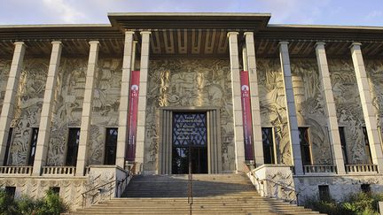 Le Palais de la Porte Dor&eacute;e qui abritera le mus&eacute;e de l'histoire de l'immigration, &agrave; Paris, le 10 octobre 2013. (YVES TALENSAC / PHOTONONSTOP / AFP)