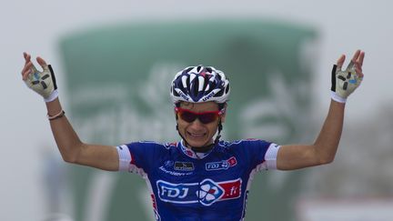 Kenny Elissonde, ému, lors de sa victoire au sommet de l'Angliru sur la Vuelta 2013 (JAIME REINA / AFP)