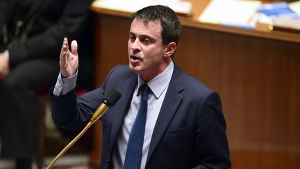 Le ministre de l'Int&eacute;rieur, Manuel Valls, le 20 novembre 2013 &agrave; Paris. (ERIC FEFERBERG / AFP)