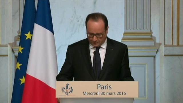 Hollande : "J'ai décidé de clore le débat constitutionnel"