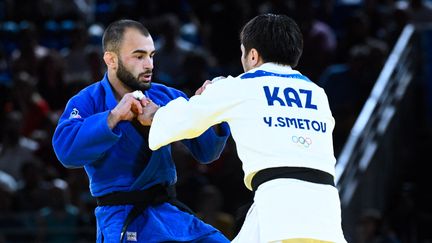 Encore à l'Arena Champ-de-Mars pour le judo, Luka Mkheidze disputait la première finale olympique des Français. L'ancien réfugié géorgien a échoué face à Yeldos Smetov, mais il a tout de même décroché la médaille d'argent. (FEDERICO PESTELLINI / PANORAMIC)