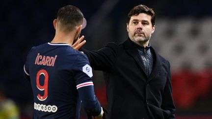 S'il a pu relancer Mauro Icardi, buteur face à Nîmes le 3 février 2021, Mauricio Pochettino n'a pas encore totalement posé sa patte sur le PSG. (FRANCK FIFE / AFP)