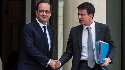  (François Hollande et Manuel Valls, entre apaisement et autocritique © MAXPPP)