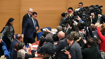 L'ancien chargé de mission de l'Elysée Alexandre Benalla se présente devant la commission d'enquête du Sénat, le 21 janvier 2019 à Paris. (ALAIN JOCARD / AFP)