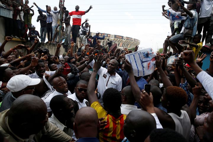 L'opposant congolais Martin Fayulu à son arrivée à un meeting à Kinshasa (République démocratique du Congo), le 11 janvier 2019, au lendemain de l'annonce de résultats de l'élection présidentielle qu'il conteste. (BAZ RATNER / REUTERS)