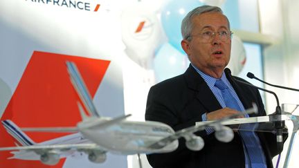 L'ancien patron d'Air France, Pierre-Henri Gourgeon (ici en novembre 2009), a touch&eacute; une prime de non-concurrence de 400 000 euros. (ZAK BRIAN / SIPA)