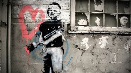 Le "Heart Boy" de Banksy (in situ, avant d'être prélevé et emporté à Amsterdam)
 (Moco Museum)