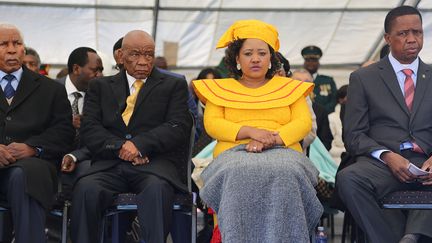 Maesaiah Thabane photographiée aux côtés de Thomas Thabane lors de l'investiture de ce dernier à Maseru, au Lesotho, le 16 juin 2017. (SAMSON MOTIKOE / AFP)