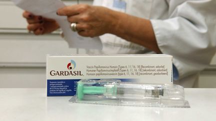 Le Gardasil se pr&eacute;sente comme le premier vaccin contre le cancer du col de l'ut&eacute;rus. (FLORENCE DURAND / SIPA)